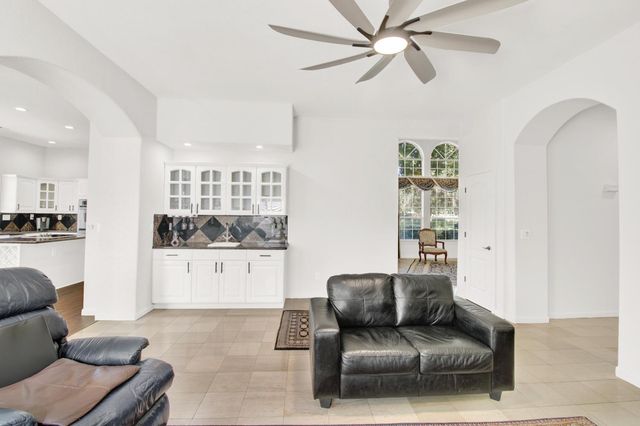 2033 Northcrest Ct, Modesto, CA 95355