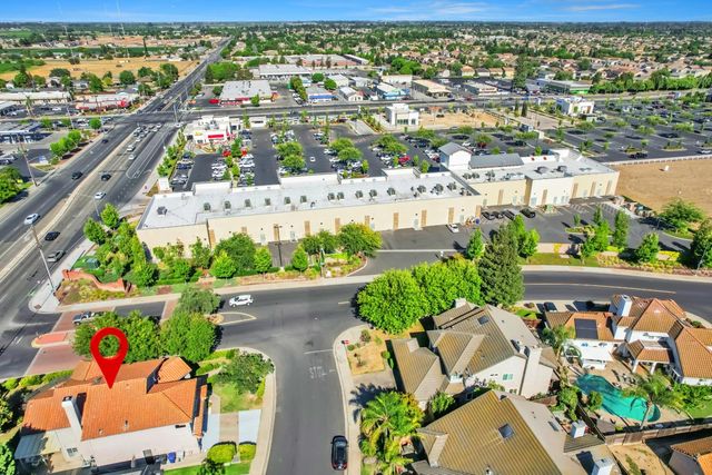 2033 Northcrest Ct, Modesto, CA 95355