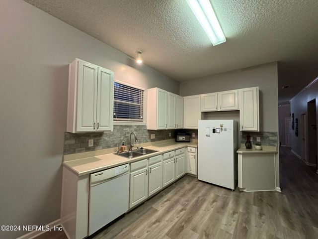 724 TIMBERMILL Lane, Orange Park, FL 32065