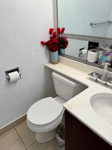 601 E 32nd Street 203, Chicago, IL 60616
