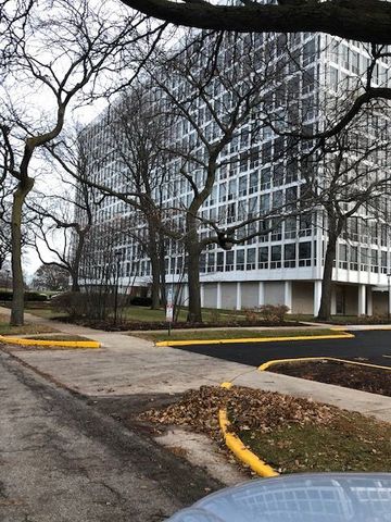 601 E 32nd Street 203, Chicago, IL 60616