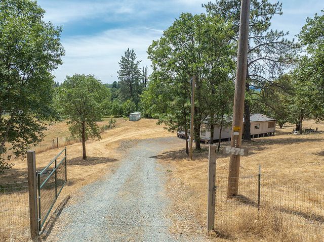 5478 Monument Drive, Grants Pass, OR 97526