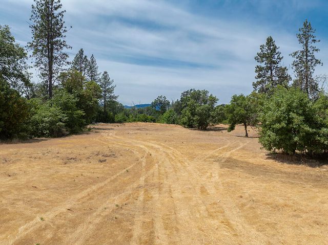 5478 Monument Drive, Grants Pass, OR 97526