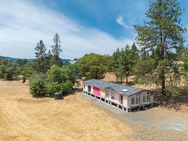 5478 Monument Drive, Grants Pass, OR 97526