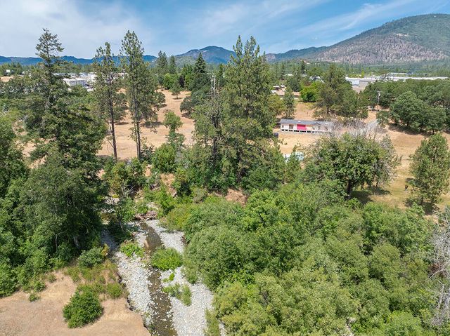 5478 Monument Drive, Grants Pass, OR 97526