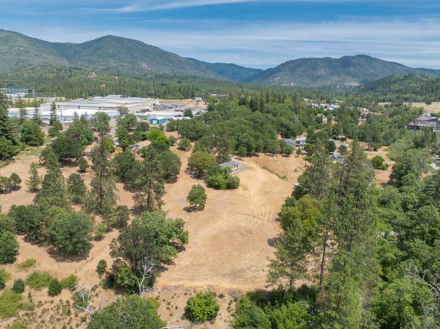 5478 Monument Drive, Grants Pass, OR 97526
