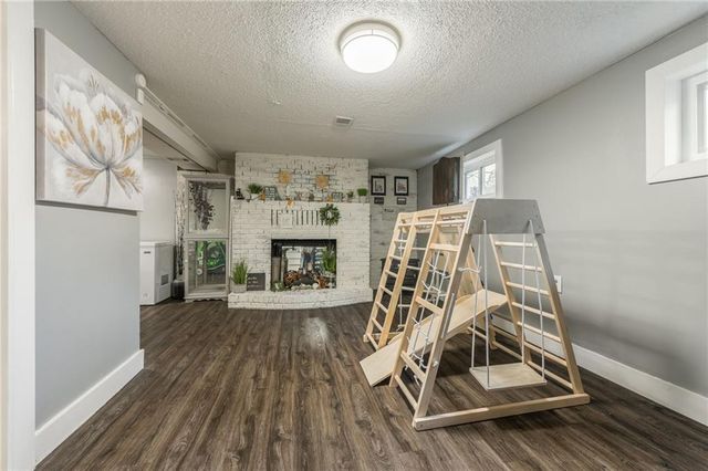 7109 NW 75th Street, Kansas City, MO 64152