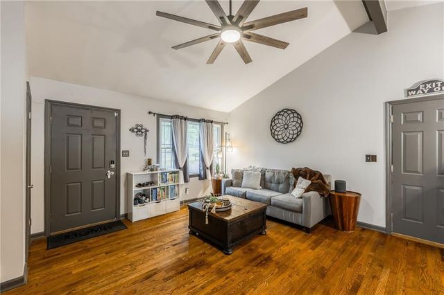 7109 NW 75th Street, Kansas City, MO 64152