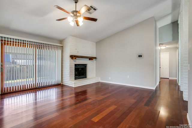 13910 Thebes, Universal City, TX 78148