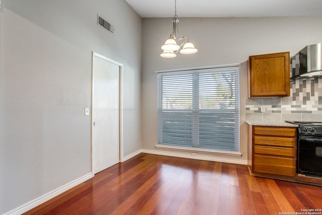 13910 Thebes, Universal City, TX 78148