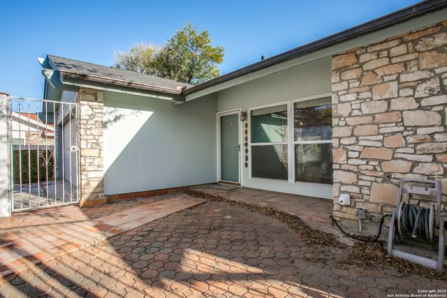 13910 Thebes, Universal City, TX 78148