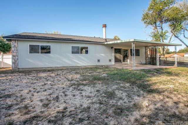 13910 Thebes, Universal City, TX 78148