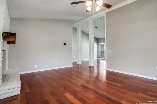 13910 Thebes, Universal City, TX 78148