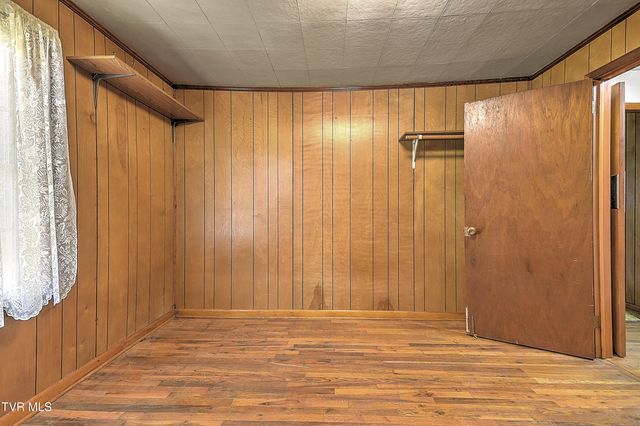 351 Silver Lake Road, Church Hill, TN 37642