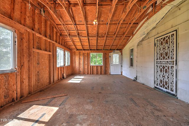 351 Silver Lake Road, Church Hill, TN 37642