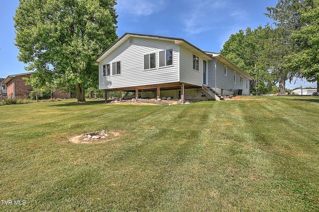 351 Silver Lake Road, Church Hill, TN 37642