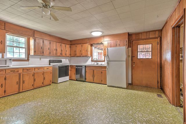 351 Silver Lake Road, Church Hill, TN 37642