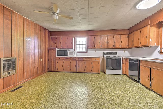 351 Silver Lake Road, Church Hill, TN 37642
