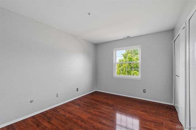 42564 Saratoga Road 31, Canton, MI 48187