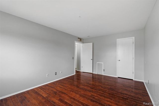 42564 Saratoga Road 31, Canton, MI 48187