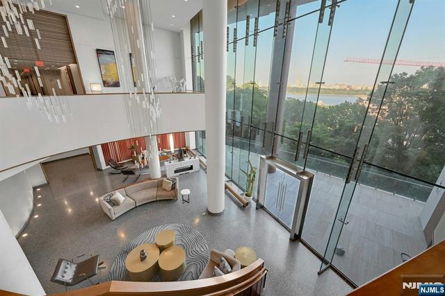 320 Adolphus Avenue 1104, Cliffside Park, NJ 07010