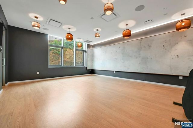 320 Adolphus Avenue 1104, Cliffside Park, NJ 07010