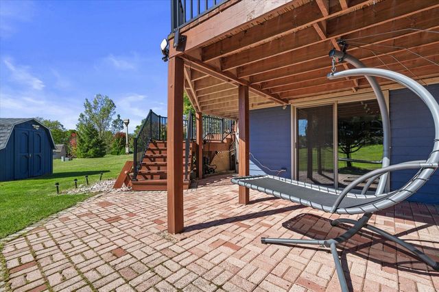 W209N16520 Cairn COURT, Jackson, WI 53037
