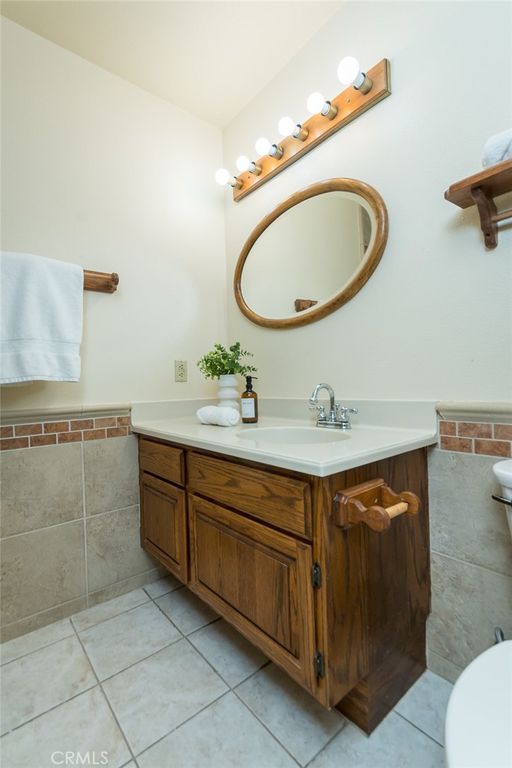 Image 25 of property listing at 23540 Via Amado, Valencia, CA 91355
