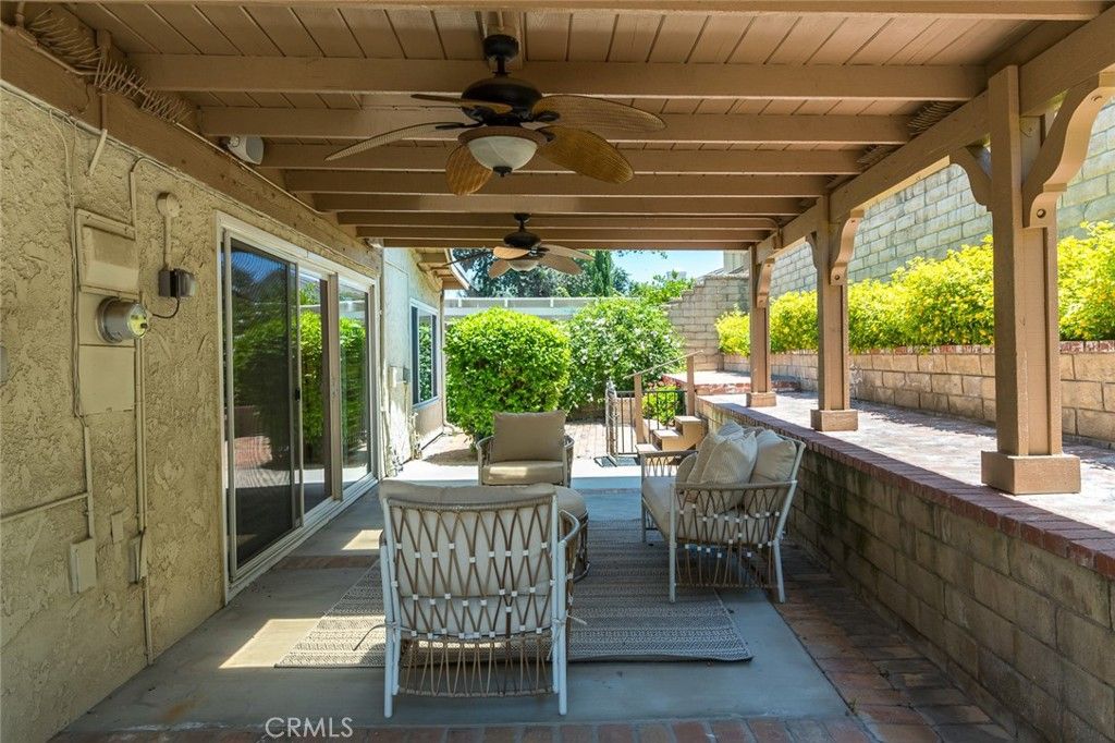 Image 41 of property listing at 23540 Via Amado, Valencia, CA 91355