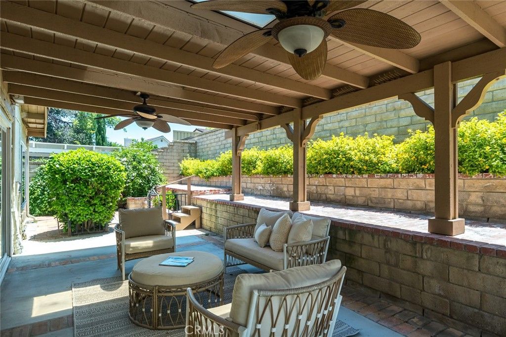 Image 42 of property listing at 23540 Via Amado, Valencia, CA 91355