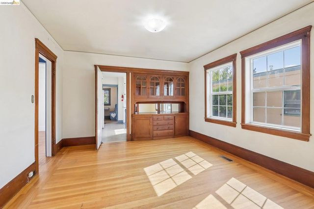 2144 Oregon St, Berkeley, CA 94705