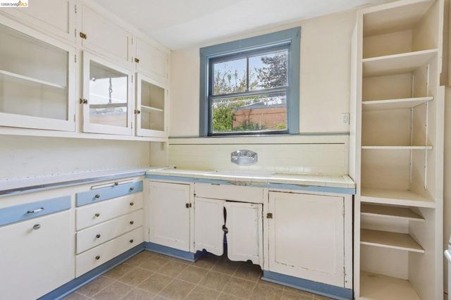 2144 Oregon St, Berkeley, CA 94705