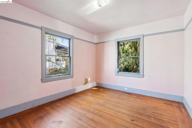 2144 Oregon St, Berkeley, CA 94705