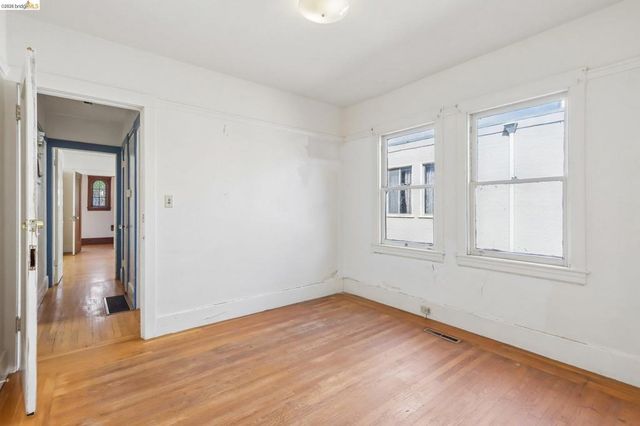 2144 Oregon St, Berkeley, CA 94705