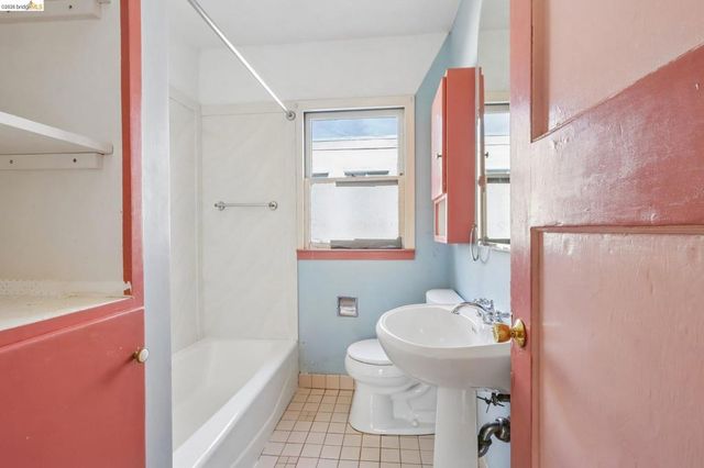 2144 Oregon St, Berkeley, CA 94705