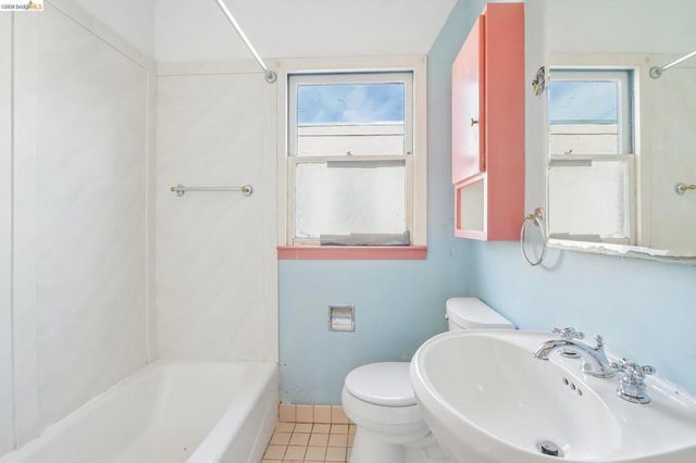 2144 Oregon St, Berkeley, CA 94705
