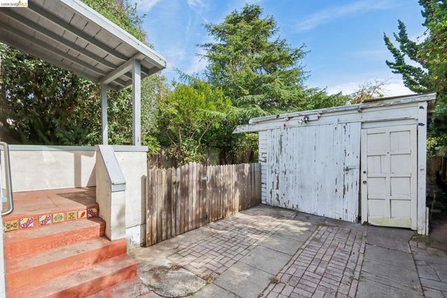 2144 Oregon St, Berkeley, CA 94705