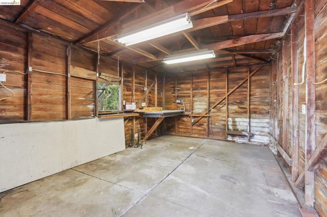 2144 Oregon St, Berkeley, CA 94705