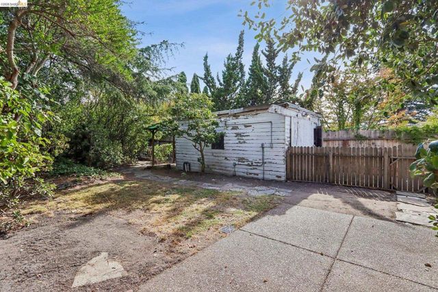 2144 Oregon St, Berkeley, CA 94705