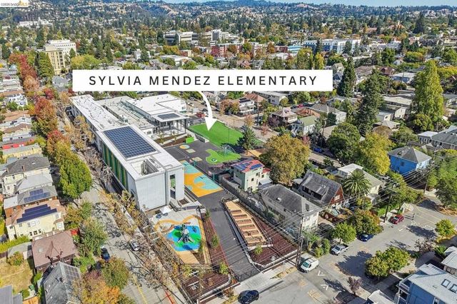 2144 Oregon St, Berkeley, CA 94705