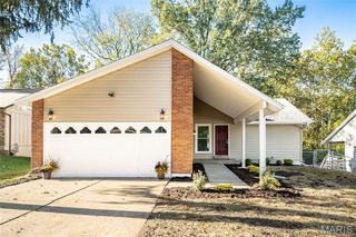 5372 Trailbend Drive, Black Jack, MO 63033