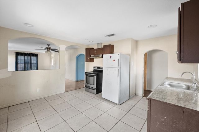 3708 Avenue M, Fort Worth, TX 76105