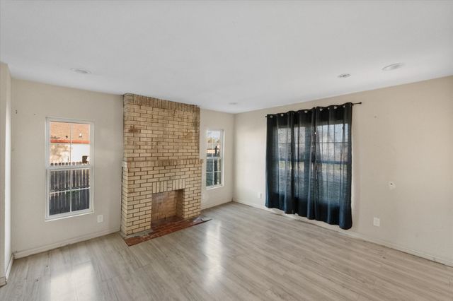 3708 Avenue M, Fort Worth, TX 76105