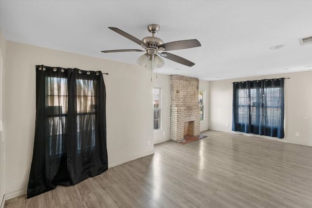 3708 Avenue M, Fort Worth, TX 76105