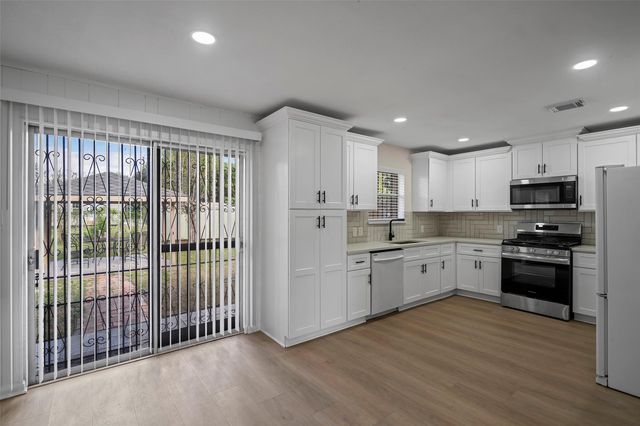 3613 Crandon Street, Houston, TX 77026