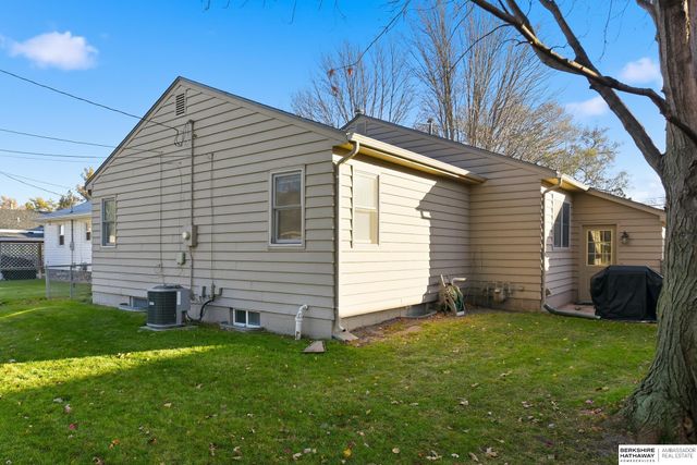 1607 N Somers Avenue, Fremont, NE 68025