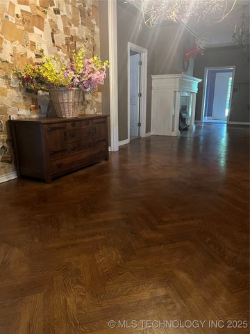 236 W 6th Avenue, Bristow, OK 74010