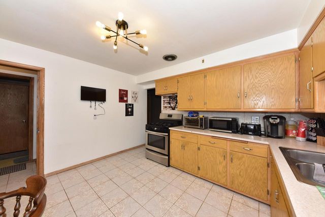 8103 W Potomac AVENUE, Milwaukee, WI 53218