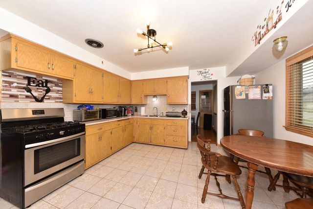 8103 W Potomac AVENUE, Milwaukee, WI 53218