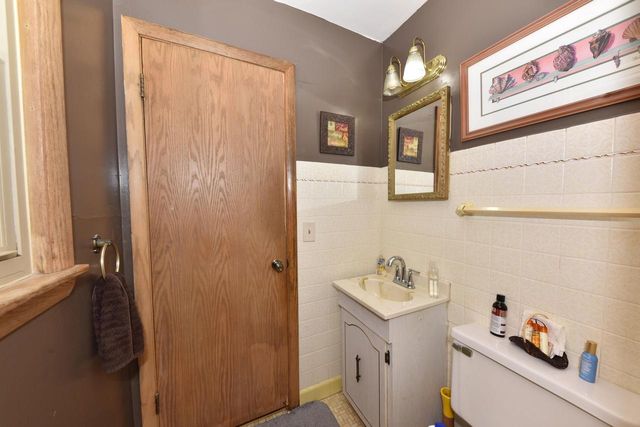 8103 W Potomac AVENUE, Milwaukee, WI 53218